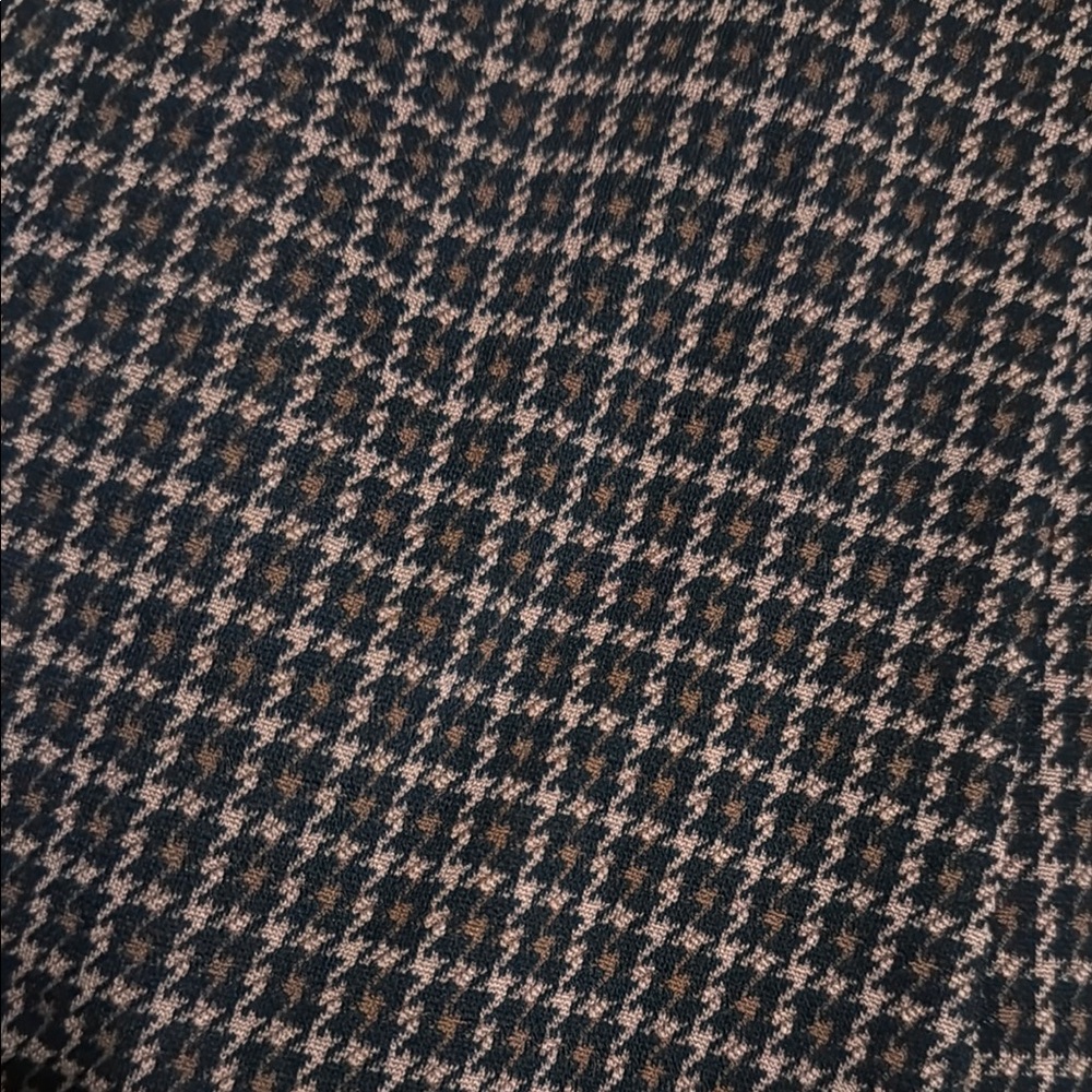 Women's Black and Pink Plaid Jacket‎ - Picture 6 of 6